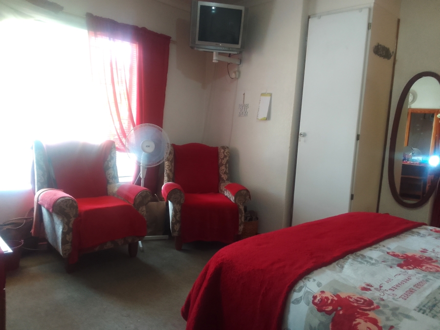 2 Bedroom Property for Sale in Geelhoutpark North West